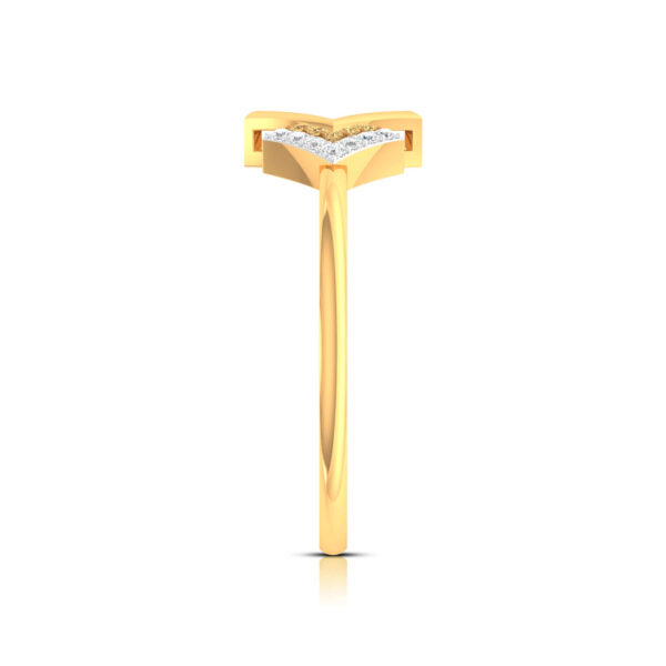 WOMEN'S DAILY WEAR DIAMOND RINGS