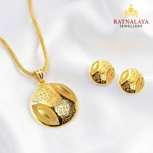 18KT PENDANT SET FOR WOMEN LIGHT WT 4.100GM