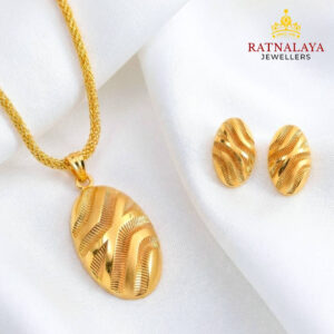 OVAL SHAPPED PENDANT SET LIGHT WEIGHT