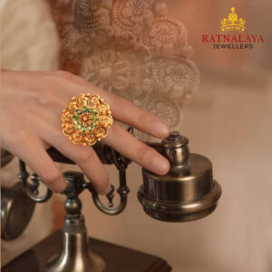 VINTAGE CHARM LADIES RING ANTIQUE JEWELLRY 22KT GOLD
