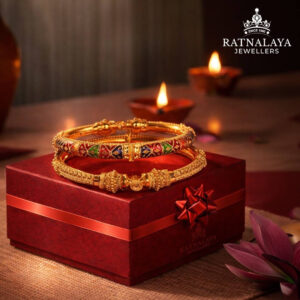 TRADITIONAL BANGLE WITH 916 GOLD PURITY (22KT)