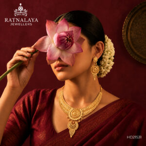 Classic Indian Gold Set | Intricate Detailing 22KT