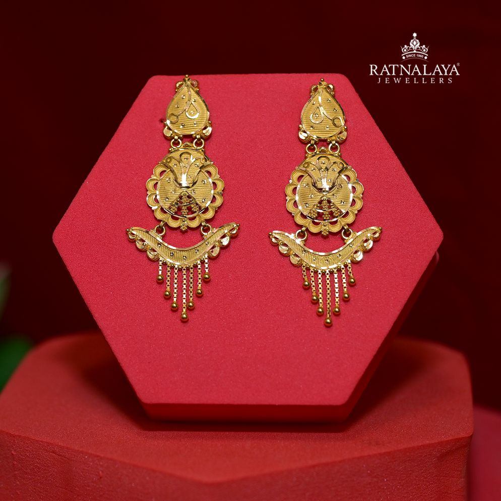 Gold Kundan Chandbalis for Women by Niscka-Gold Earrings Design