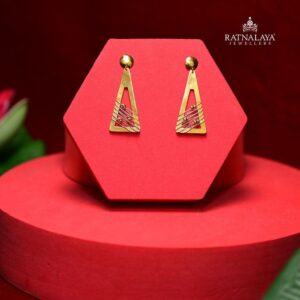 Beautiful flower Design Gold Earrings