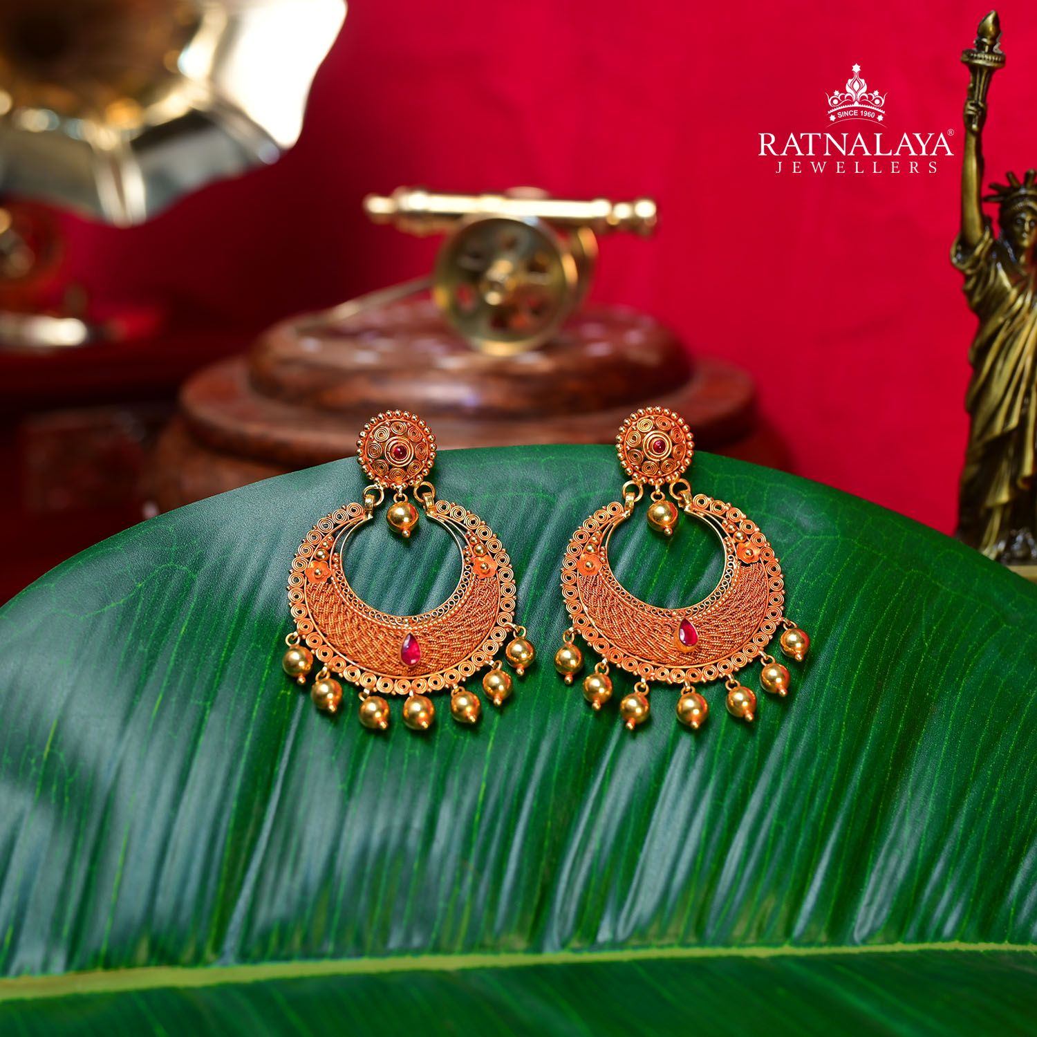 Intricate Filigree 22K Gold Antique Chand Bali Earrings – Andaaz Jewelers