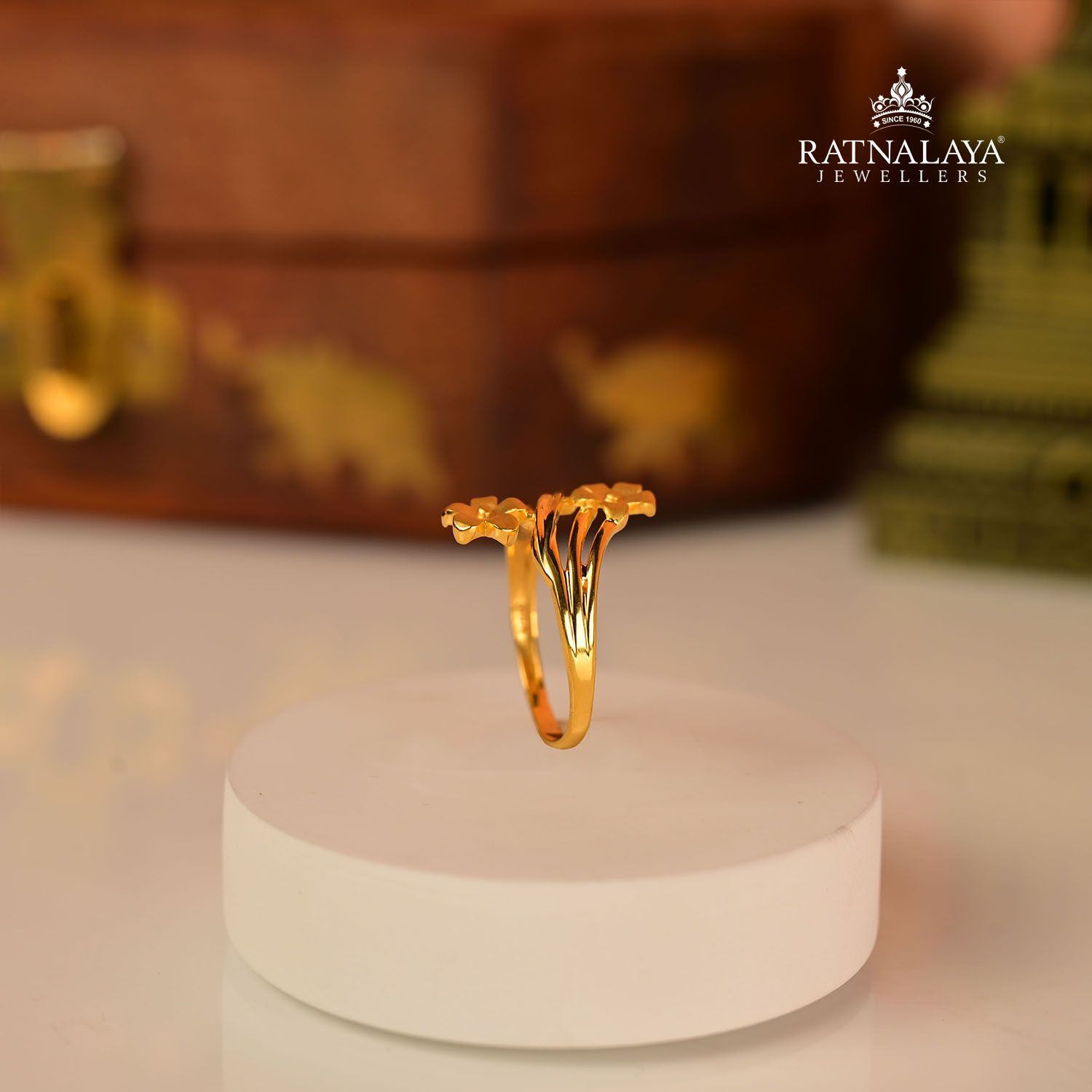 Buy Gold Rings for Women by Reliance Jewels Online | Ajio.com