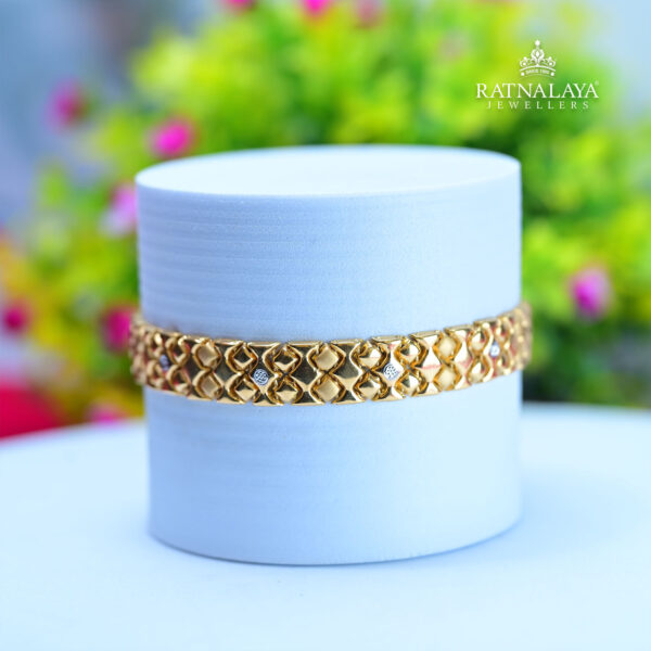 Fresh Vibes Stylish 22k Gold Bracelet