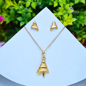 Gold Auspia Locket Set by Ratnalaya Jewellers