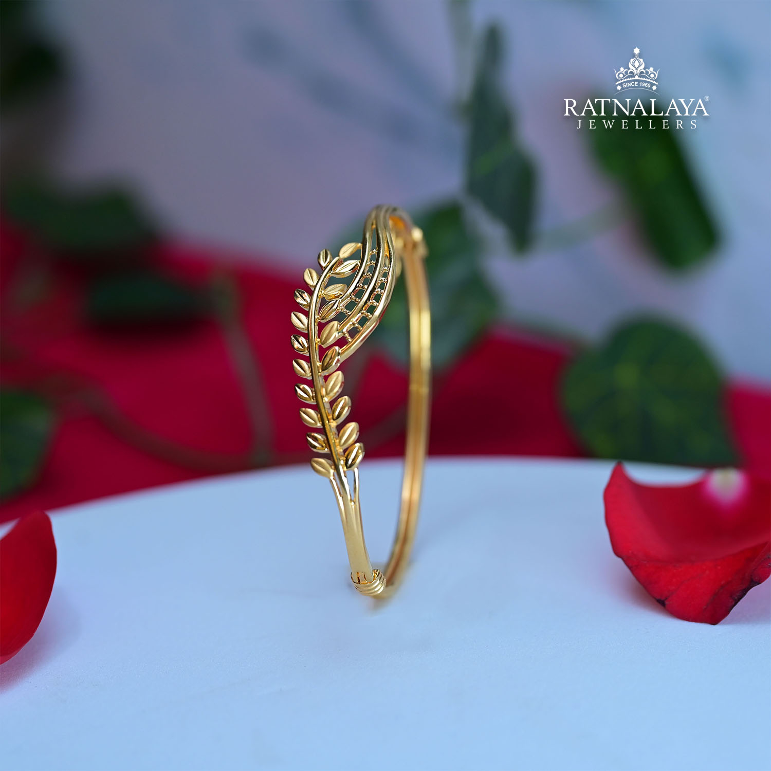 22K Yellow Gold Leaf Iridescent Gold Cuff Bracelet | Christopher's Fine  Jewelry
