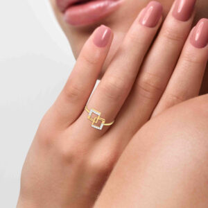 TWO SQUARE SHAPE DIAMOND LADIES RING 18kt GOLD