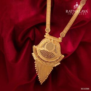 INDIAN STYLE NECKLACE SET FOR WOMEN WITH 22KT GOLD PURITY