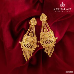 INDIAN STYLE NECKLACE SET FOR WOMEN WITH 22KT GOLD PURITY