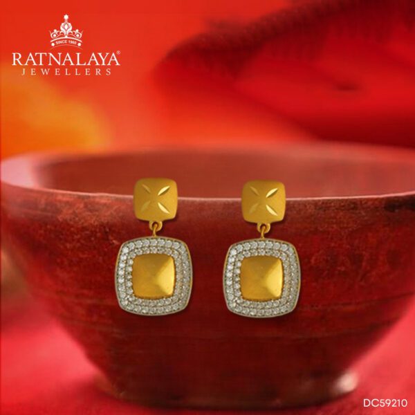 GOLD EARRING FOR WOMEN IN 22kt PURE GOLD